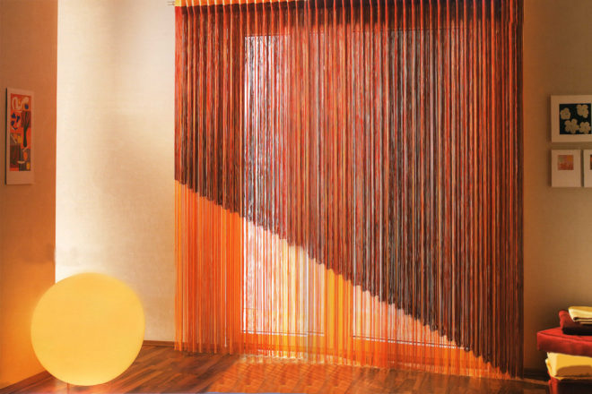 Оранжевые кисейные шторы